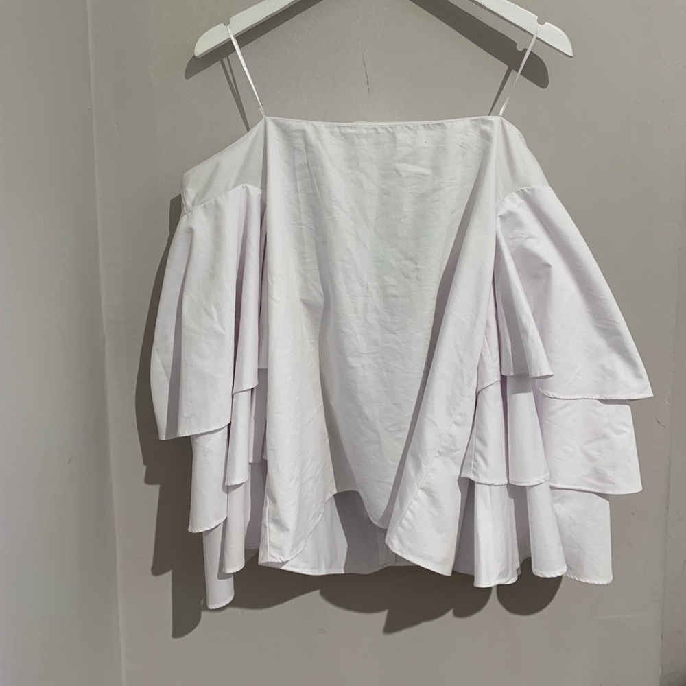 Off the shoulders ruffle top